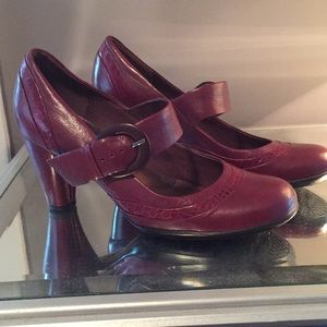 Indigo by Clarks, mary-jane pumps.